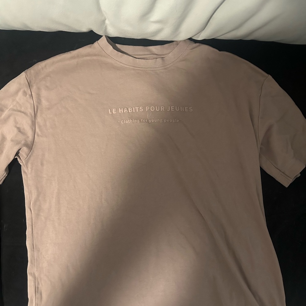 Short sleeve tee size S